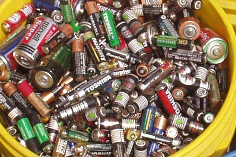 合作卡加曼乡高价汽车电池回收_德利仕废铅酸电池回收